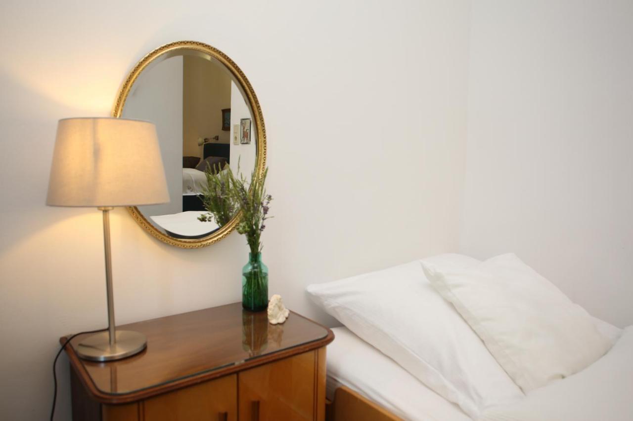 Alanus Gastehaus Hotel Alfter ภายนอก รูปภาพ