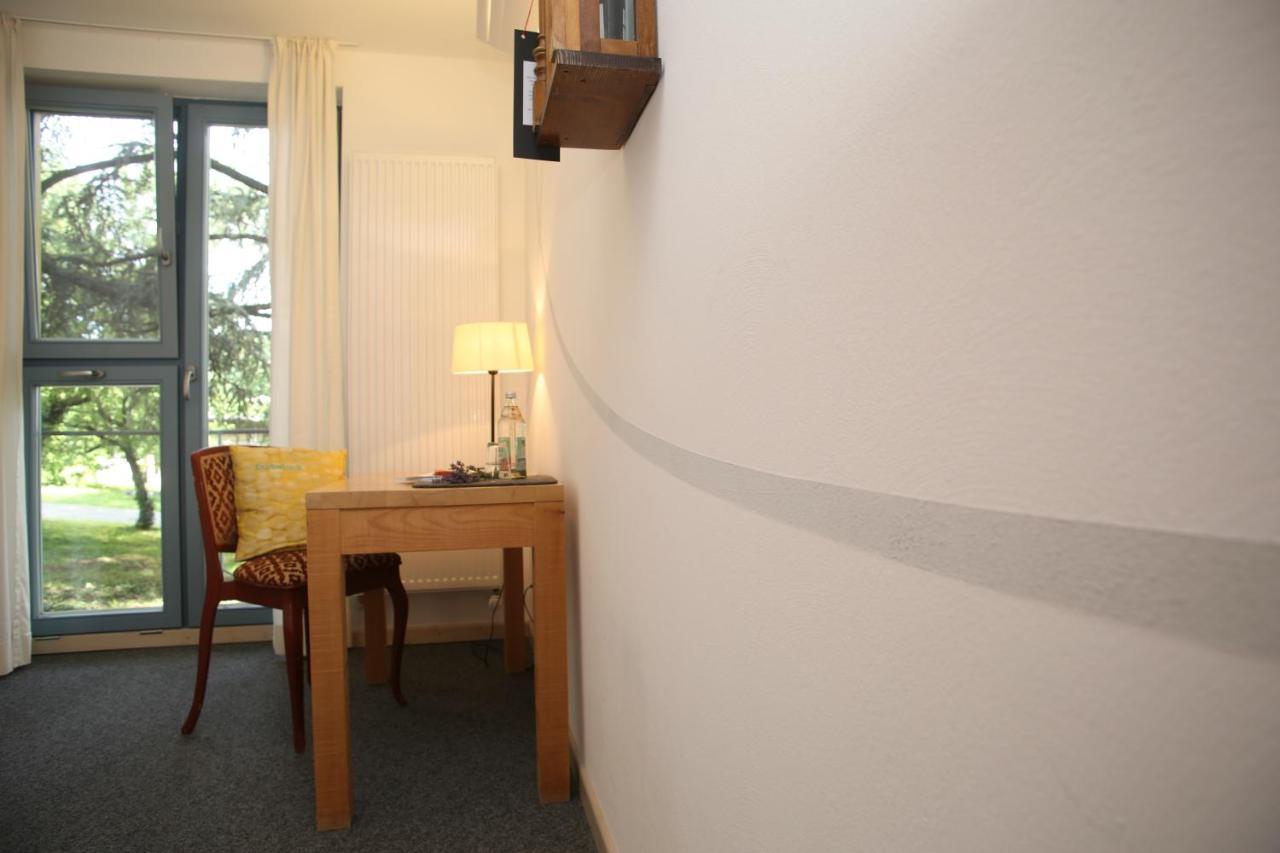 Alanus Gastehaus Hotel Alfter ภายนอก รูปภาพ