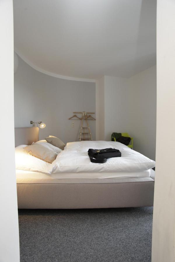 Alanus Gastehaus Hotel Alfter ภายนอก รูปภาพ