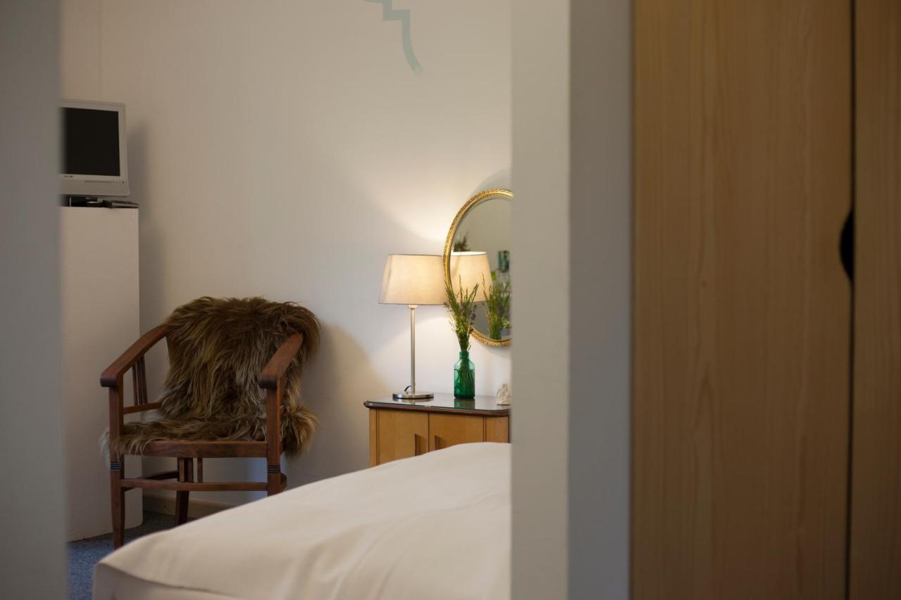 Alanus Gastehaus Hotel Alfter ภายนอก รูปภาพ